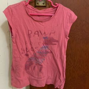 Girls gently used t shirt, Gapkids 6-7, “Rawr Free Hugs” is what it says